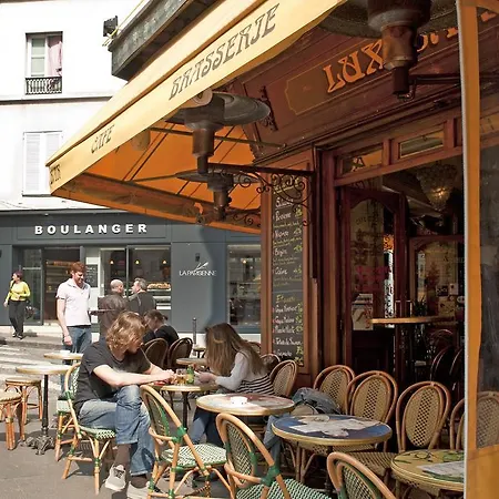Cosy Clichy Studio Apartment Paris
